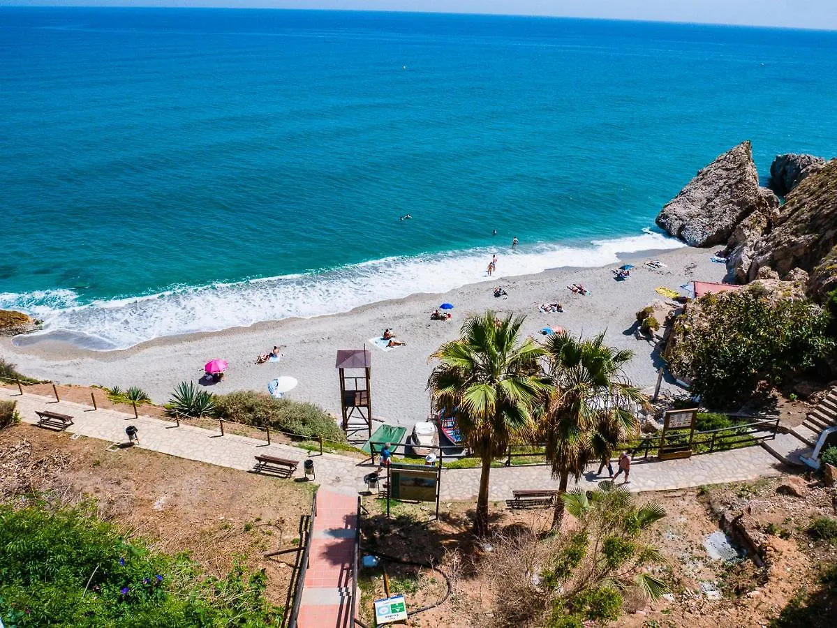 Penthouse With Roof Terrace In Parador, Nerja