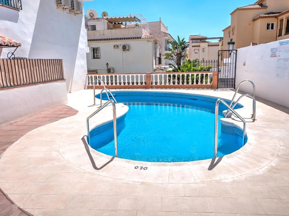 Penthouse With Roof Terrace In Parador, Nerja