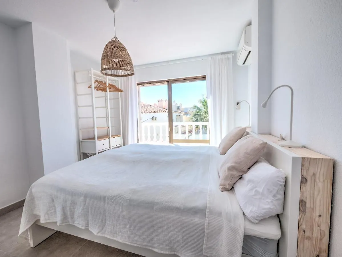 Penthouse With Roof Terrace In Parador, Nerja